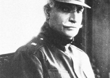 گذری بر نخست وزیری رضاخان