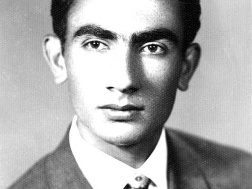 به هیچوجه نمیتوانستم به ثابتی اعتماد کنم