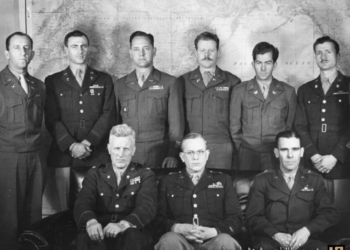 رئیس ایستگاه سیا در تهران و نخست‌وزیری منصور