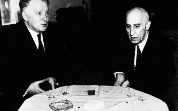 تصاویر کمیاب و دیده نشده کودتای ۲۸ مرداد ۱۳۳۲