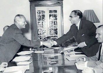 امپراتوری ایران در باتلاق انگلیس