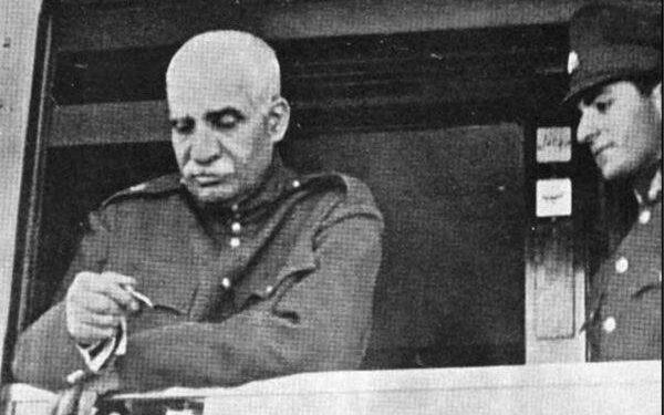 پایان بازی رضاشاه؛ وقتی «شاه بادمجان فروش» خطاب شد!