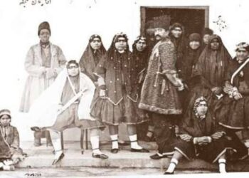 کدام شاه ایران اولین بار جوراب را وارد ایران کرد؟