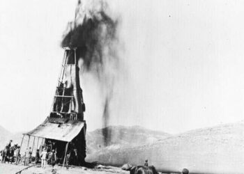 حساس ترین لحظه تاریخ معاصر ایران + تصویر