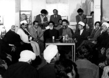 اعزام نمایندگان حضرت امام (ره) به سنندج در نخستین روز فرودین‌ماه / افزایش فشار گروهک‌ها به سرلشکر قرنی منجر به استعفایش شد