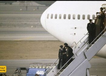 روایت هواپیمای امام؛ از پاریس تا تهران