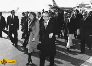 نقش راکفلر در فرار شاه به آمریکا چه بود؟