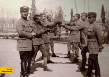 از ارتش اجاره‌ای قاجار تا ارتش نمادین رضاخان