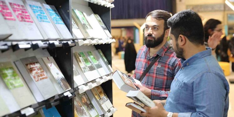 حضور مرکز اسناد انقلاب اسلامی با ۴۰ عنوانِ تازه در سی‌وپنجمین نمایشگاه کتاب