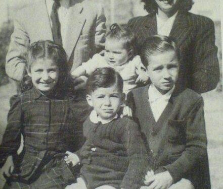 عکس‌های شاپور بختیار آخرین نخست وزیر پهلوی به همراه همسر و فرزندانش