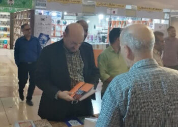 خوشبختانه غرفه مرکز اسناد و تحقیقات دفاع مقدس از غرفه‌های بسیار پربار و متنوع است / انتشار جدیدترین اثر سردار غلامپور تا پایان سال