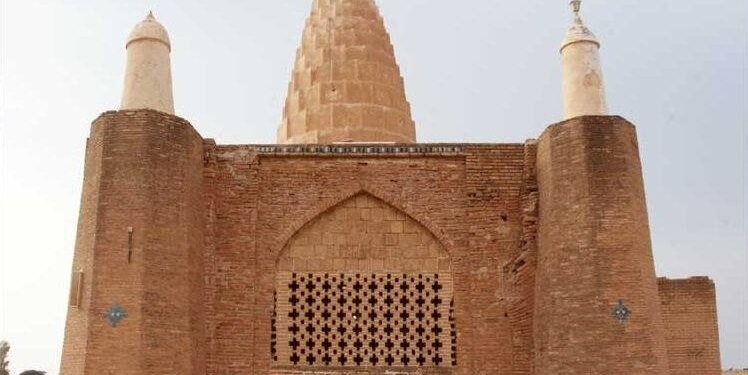 آرامگاه یعقوب لیث در کجا واقع شده است؟