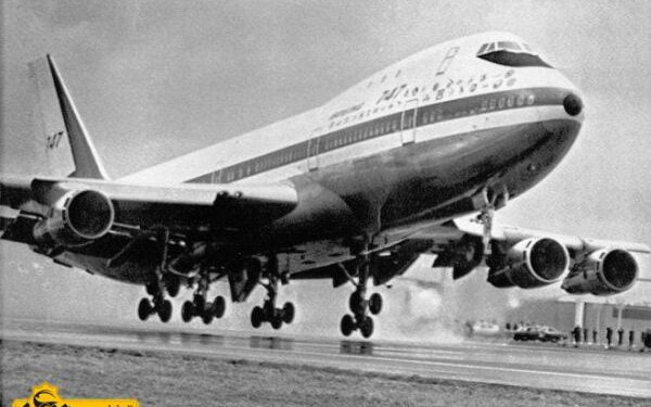 نخستین هواپیمای جت بوئینگ ۷۳۷ هواپیمایی ملی ایران