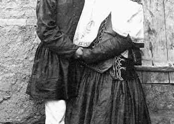 قبا و ارخالق و کت و شلوار در تاریخ ایران