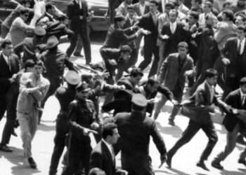 نقش محوری بازار در قیام ۱۵ خرداد