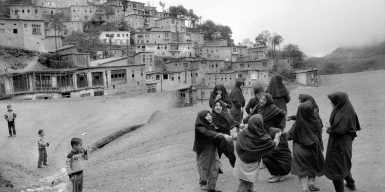 تصاویری از ایران در سال ۱۳۶۵ هجری شمسی