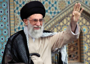 آیت الله سیدعلی خامنه ای در آیینه تصاویر(بخش پنجم/دودهه  نخست رهبری)