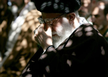 «پیوند رهبر و ملت پس از زعامت» در آیینه تصاویر