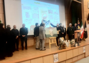 گزارش تصویری از آیین رونمایی کتاب «آن شش ماه»