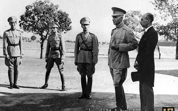 رضاشاه اطمینان داشت که با ورود متفقین از سلطنت برکنار خواهد شد