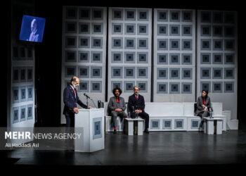 نمایشی که تبدیل به دادگاه شد