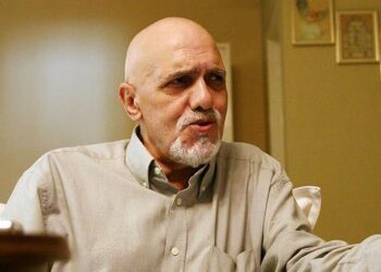 جلال خوب و بد مکاتب را دید و به سنّت بازگشت