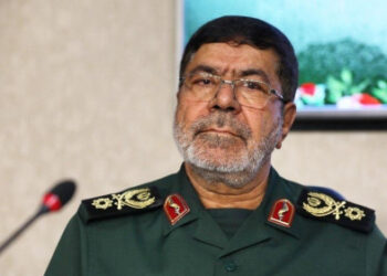 در ارزیابی آثار دقت مطلوب به عمل آید تا پژوهشگران انگیزه بیشتری پیدا کنند