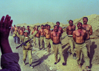 اسارت بعثی‌ها در عین محاصره بین تانک‌های دشمن