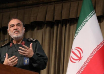 هر چه زمان می‌گذرد دشمنان به زوال نزدیک‌تر می‌شوند