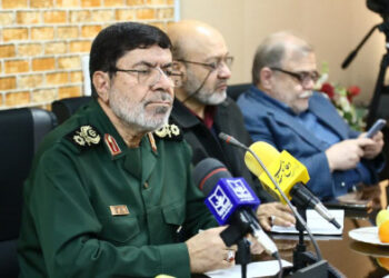 سردار شریف: تاریخ‌نگاری توأمان دفاع مقدس در جهان بی‌سابقه است