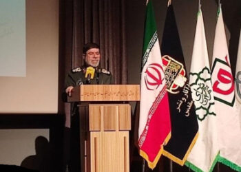 فرماندهان و رزمندگان دفاع مقدس سرمایه اصلی تاریخ نگاری جنگ /  وظیفه ما جلوگیری از جابه‌جا شدن مفهوم پیروزی و شکست است