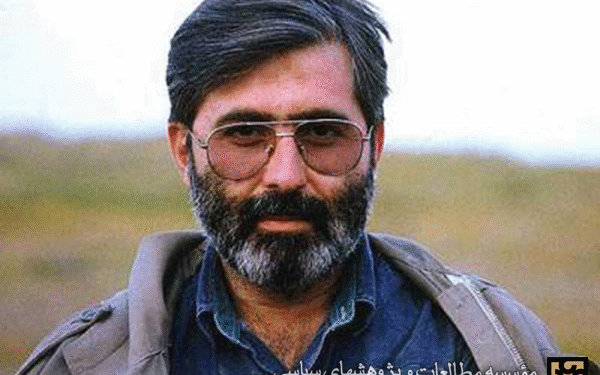 پرچمدار روایت و رزمنده جهاد تبیین