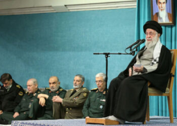 مسئله مهم کشور، معیشت مردم؛‌ مسئولان با جدیت بدنبال حل مشکلات معیشتی باشند.