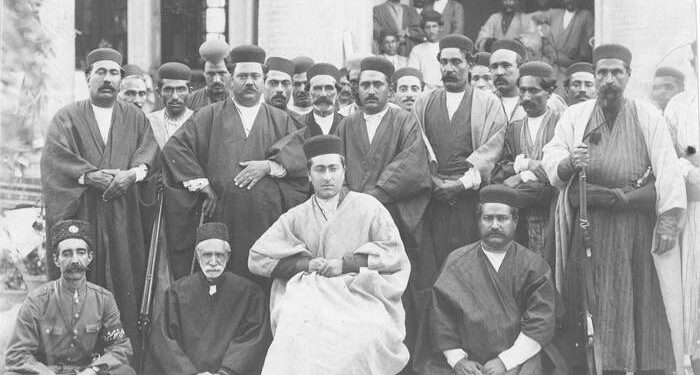 خانِ معترض؛ روایت یک زندگی در تقابل با مرکز