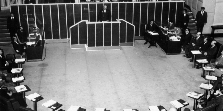 لغو انجمن‌های ایالتی و ولایتی با نهضت روحانیت