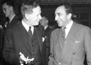 هشدار مجدد امام به تداوم توطئه