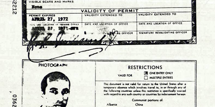 مدارک هویتی دکتر مصطفی چمران در ایام تردد به آمریکا