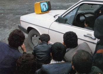 آیا تلویزیون با مردم برای پیروزی انقلاب همکاری کرد؟