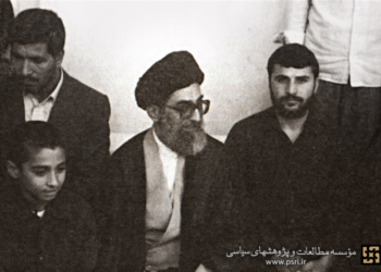 استنکاف آیت‌الله خامنه‌ای در برابر اصرار حاج احمدآقا