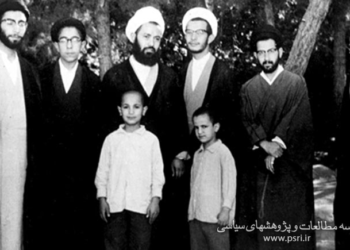 مادر رهبر شهید: برای خدا مبارزه کرده و به او افتخار می‌کنم