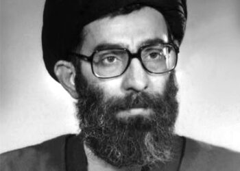 آیت‌الله سیدعلی خامنه‌ای در آینه تصاویر (بخش نخست/ از میلاد تا پیروزی انقلاب اسلامی)