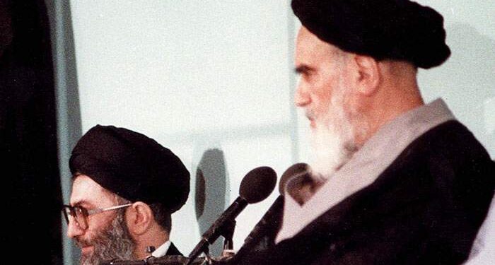 سودای سیاه انتقام از امام، سنگباری بر سیمای رهبری