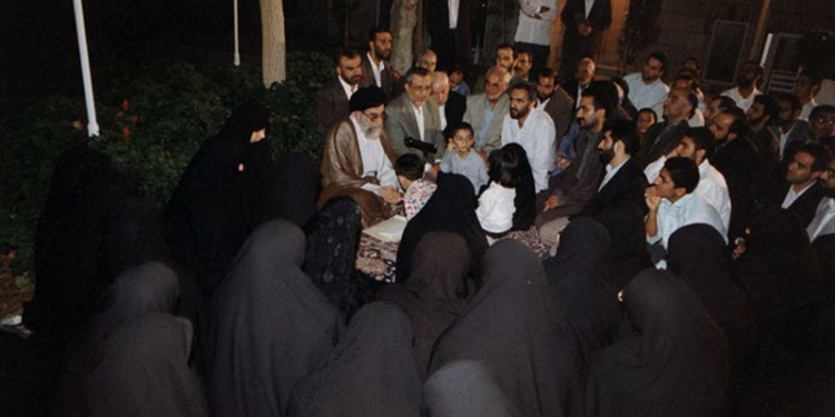 خواهید دید که با فتوحاتی از فضای جهانی انقلاب پیش خواهد رفت