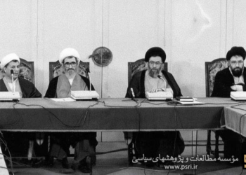 وفاداری عمیق به مردم‌سالاری