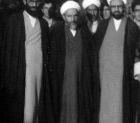 روایتی از نقش آیت‌الله خامنه‌ای در مبارزه با الحاد و تمجید شهید مطهری